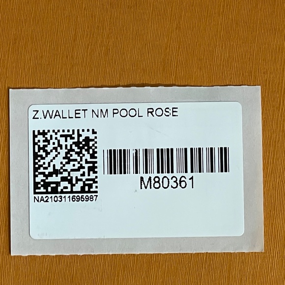 Louis Vuitton By the Pool Zippy Wallet - Picture 14 of 14